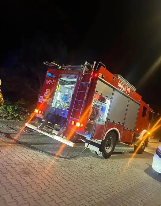 Wypadek na ul. Hożej w Ścinawie – kierowca uszkodził skrzynkę gazową