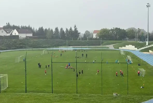 Turniej ŻAK w Ścinawie: młode talenty na stadionie Odry