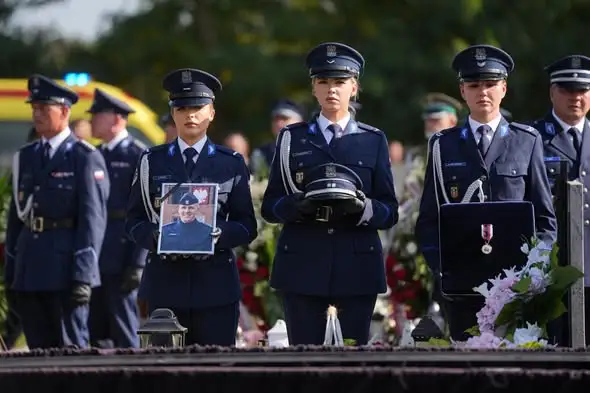 Pożegnanie podkom. Natana Sieronia – bohatera, który zginął na służbie