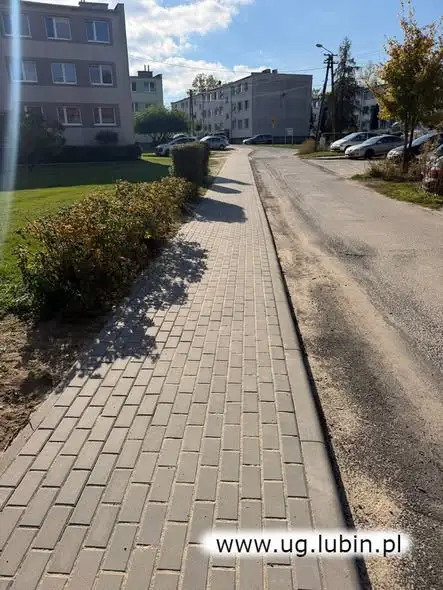 Nowy chodnik w Księginicach: 140 metrów kostki brukowej za blisko 148 tys. zł