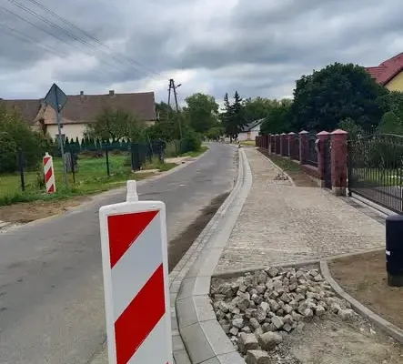 Gawrony: modernizacja drogi i nowy chodnik poprawią bezpieczeństwo mieszkańców